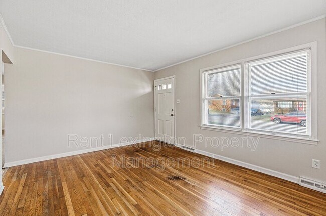 Building Photo - 3633 King Arthur Dr