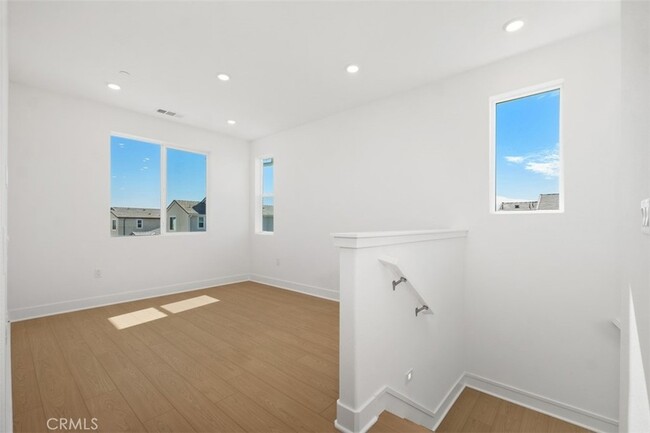 Building Photo - 125 Seep