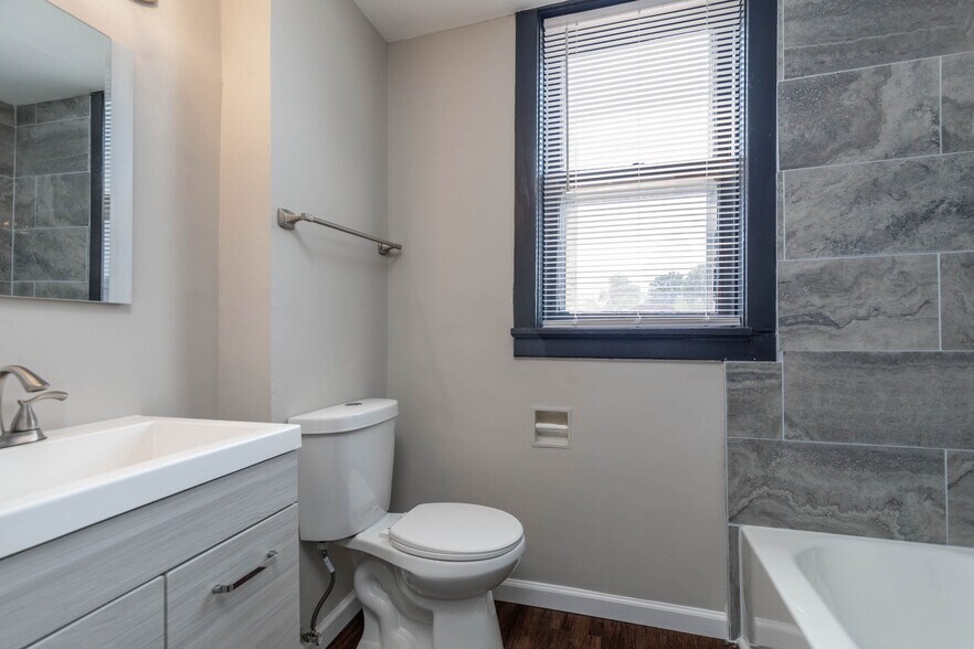 Building Photo - 4214 Neosho St