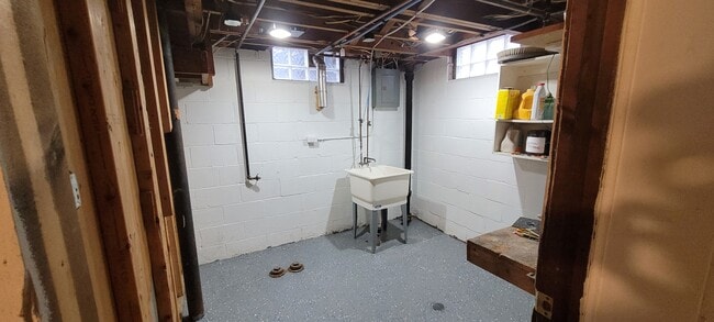 laundry room with Washer and dryer hook ups - 19928 Ashton Ave