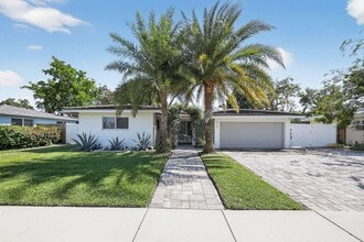 Building Photo - 976 SW 11th St