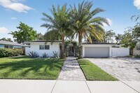 Building Photo - 976 SW 11th St