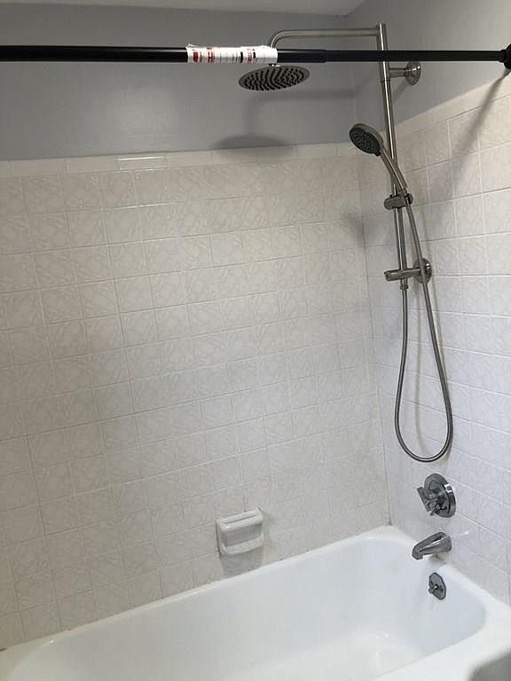 Building Photo - 282 Lexington St