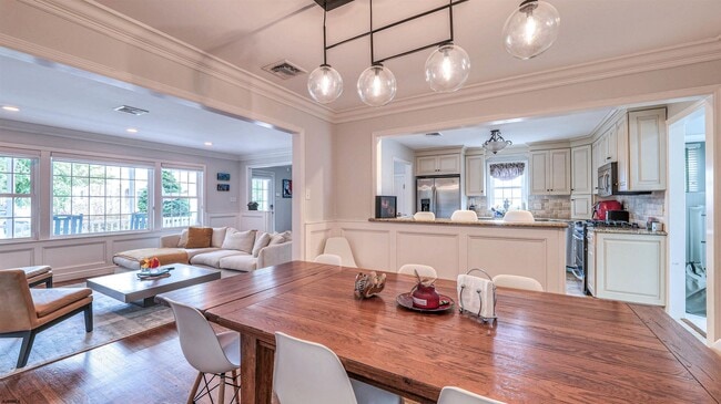 Building Photo - 6 N Lancaster Ave