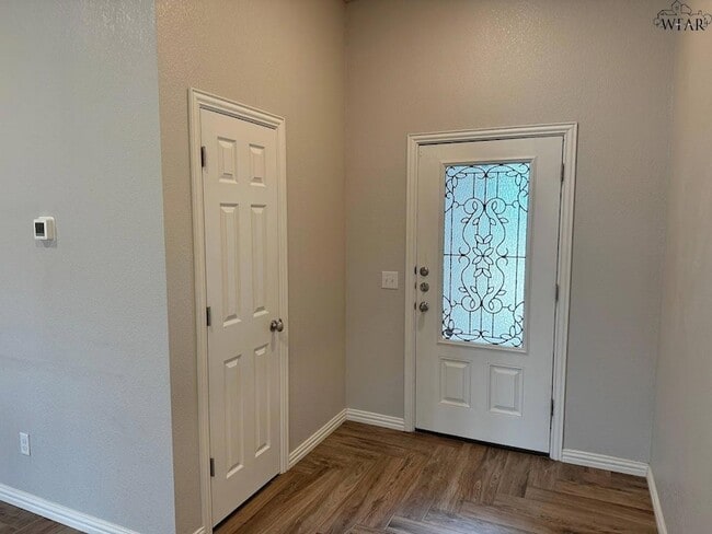 Building Photo - 301 Mariners Wy