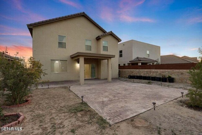 Building Photo - 12445 Chamberlain Dr