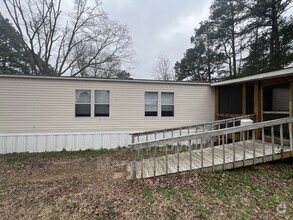 Building Photo - 120 Buffalo Acres Ln