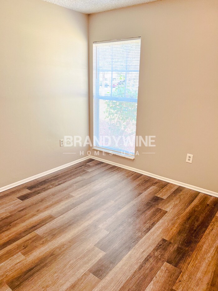 Building Photo - 5372 Pale Horse Dr