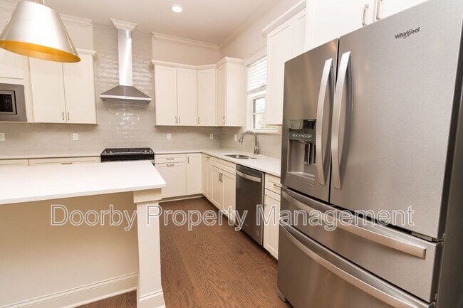 Building Photo - 6908 Roberta Ln