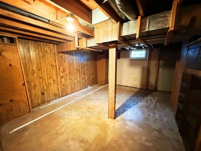 Building Photo - 2517 South Paca St