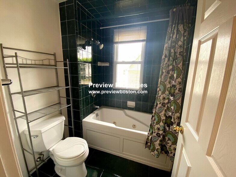 Building Photo - 44 Champney St