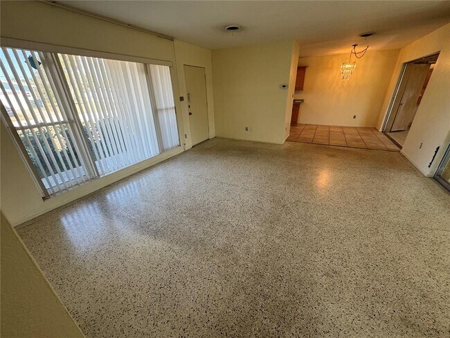 Building Photo - 264 Glen Oak Rd