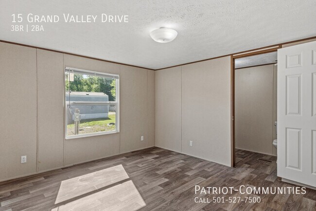 Building Photo - 15 Grand Valley Dr