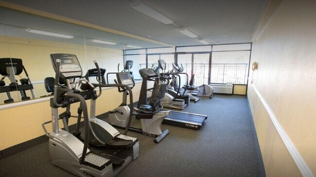 Building Photo - 1501 S Ocean Blvd