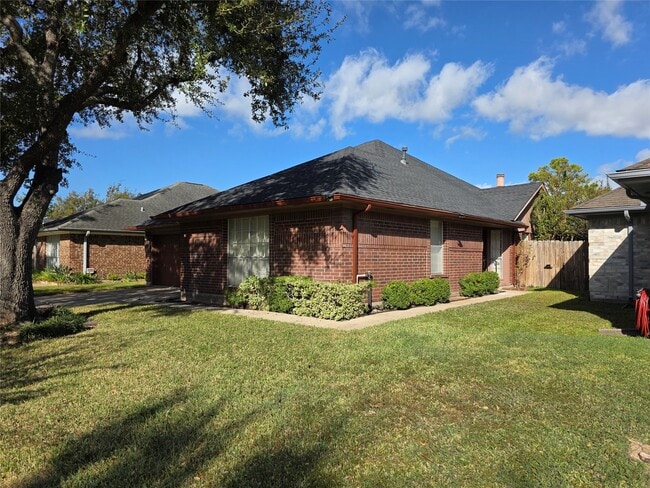 Building Photo - 12830 Careywood Dr