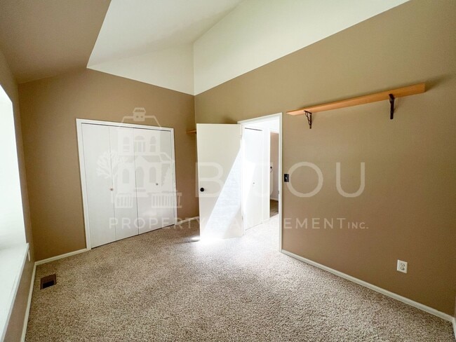 Building Photo - Ptarmigan Valley Townhome