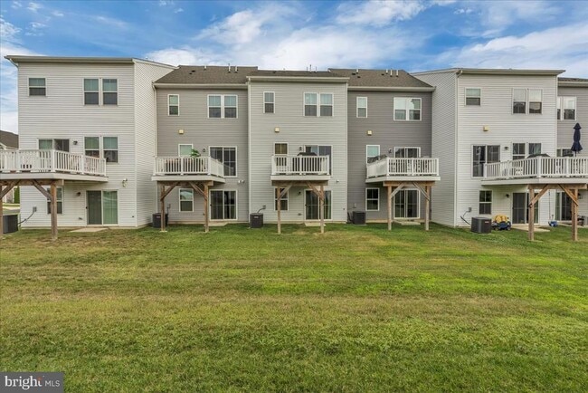 Building Photo - 5 Kohlmyer Dr