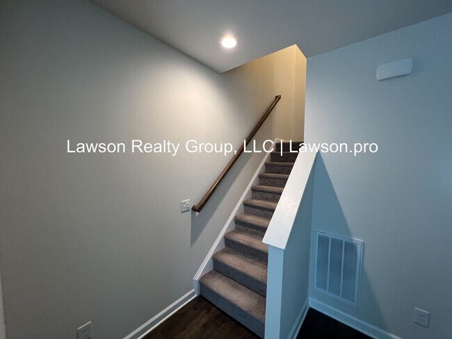 Building Photo - Upscale and Spacious Daleville Townhome