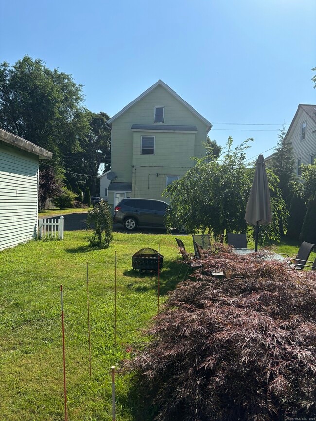 Primary Photo - 88 Oak St