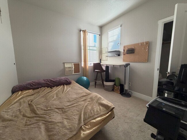 Building Photo - Pre-Lease Now for July 2026 Move-In – Stylish 3BR Townhome in Gated West Sacramento Community