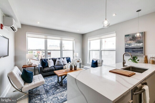 Building Photo - 1533 Ridge Ave