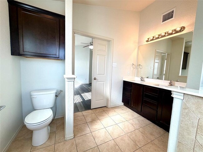 Building Photo - 500 Obsidian Ln