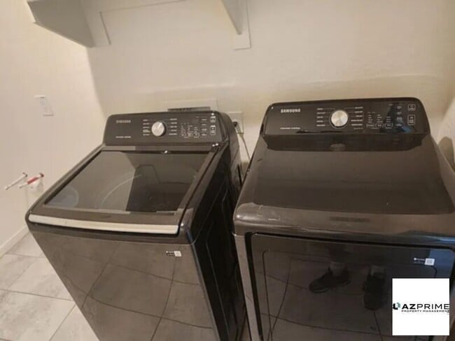 Primary Photo - Elegant home