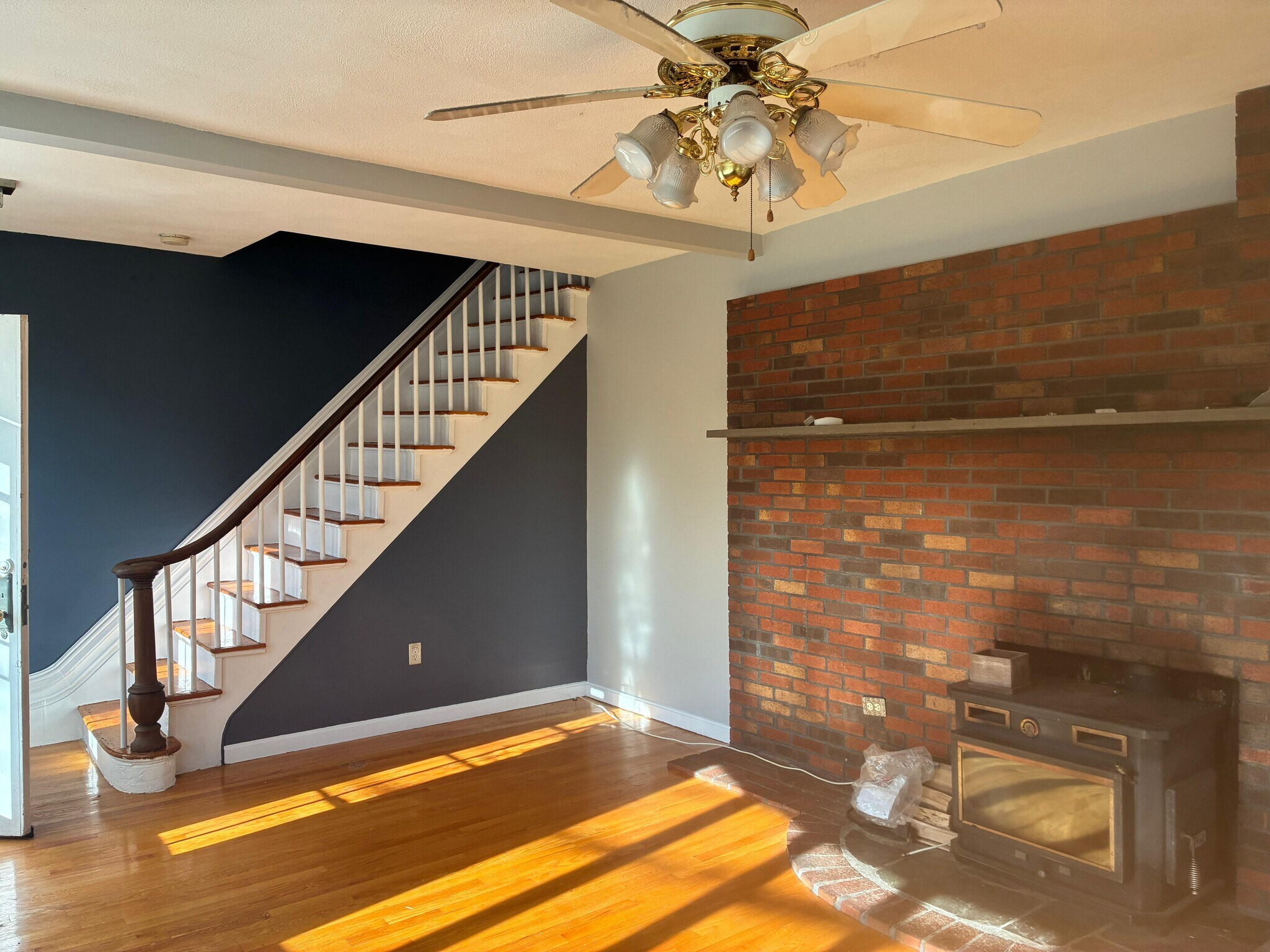 Stairs - 21 Franklin St