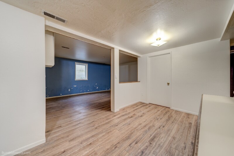 Building Photo - 101 E Miller Ave