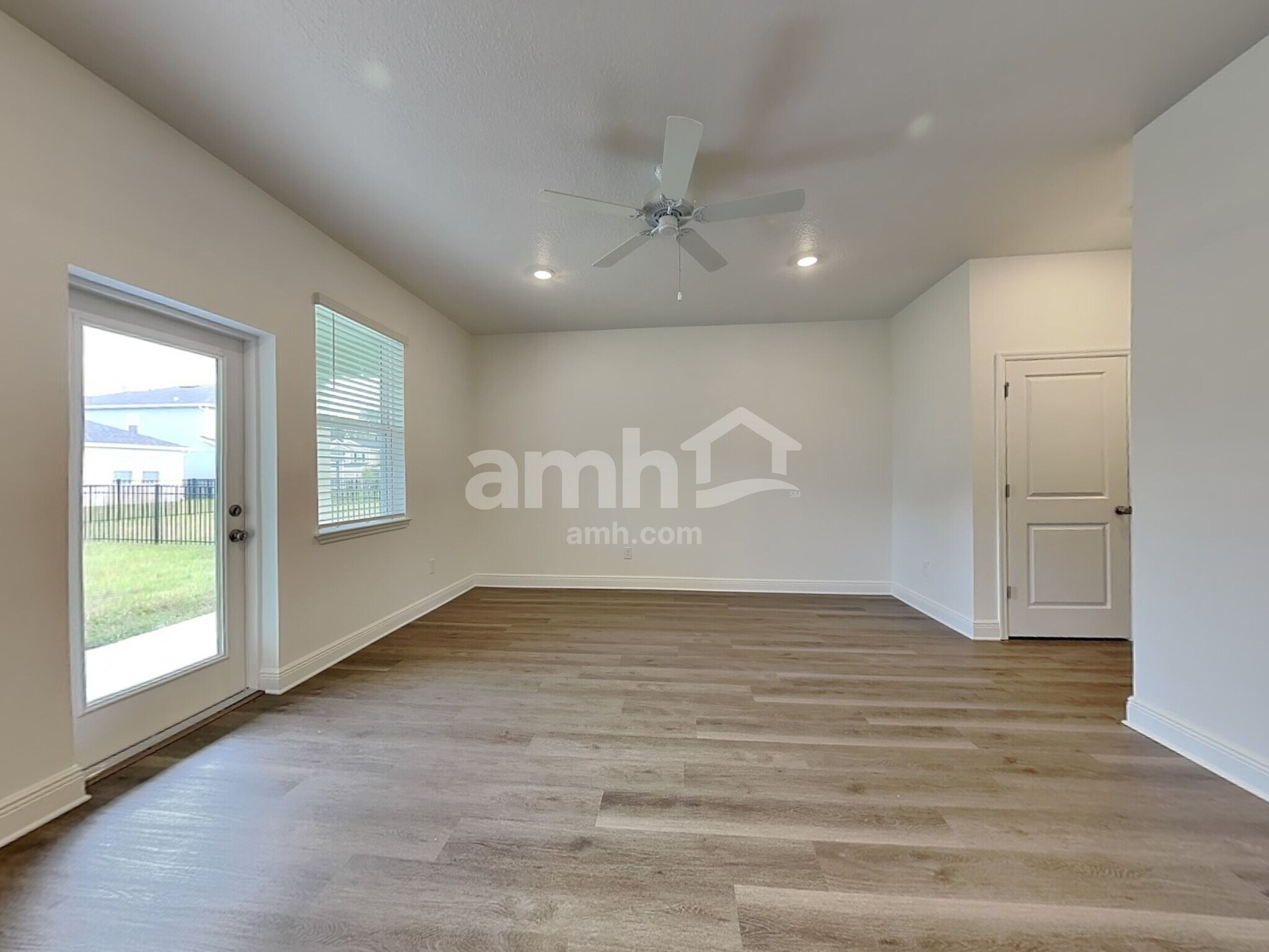 Building Photo - 1526 Blue Nile Pt