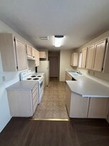 Building Photo - 3418 E 57th Ave