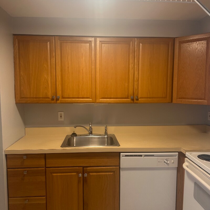 Building Photo - 602 Yeadon Ave