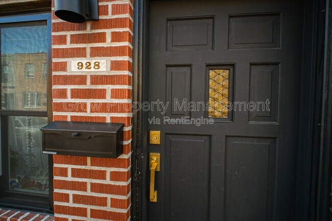 Building Photo - 928 Hoffman St