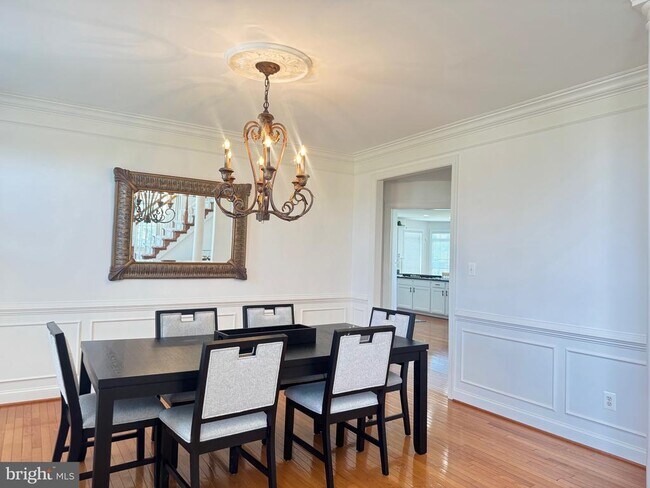Building Photo - 5117 Sante Fe Ct