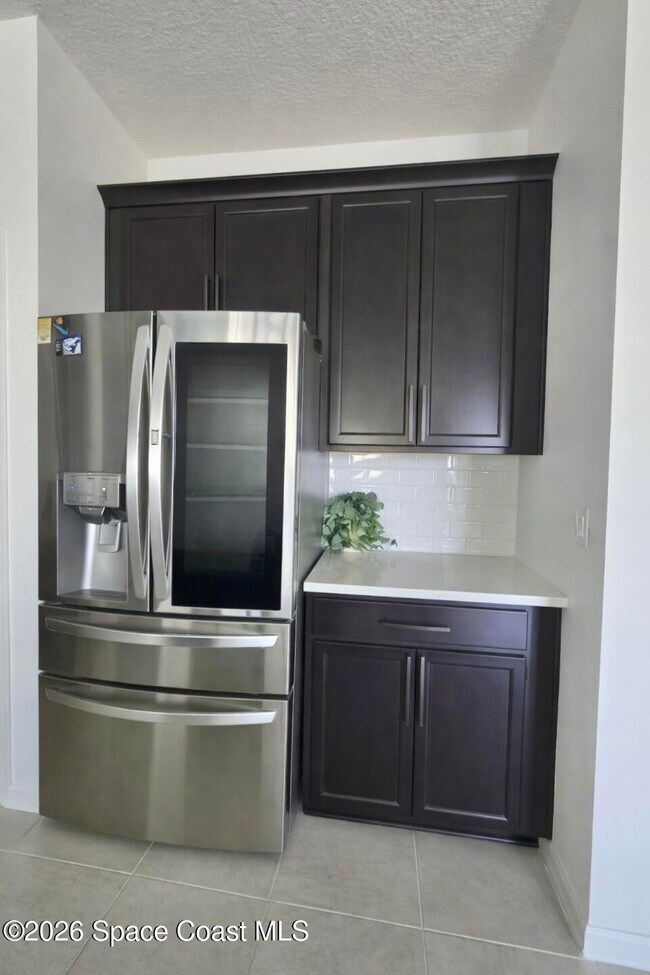 Building Photo - 2717 Kamin Dr