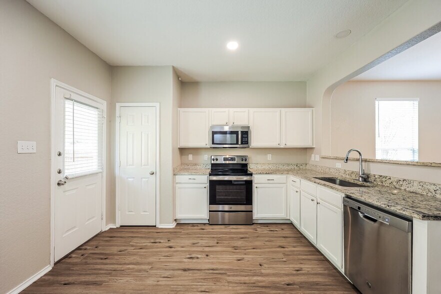 Building Photo - 27330 Wrought Iron