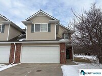 Building Photo - 3 bedroom townhome - SE Lincoln