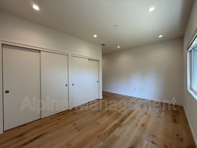 Building Photo - 1163 W Iowa Ave