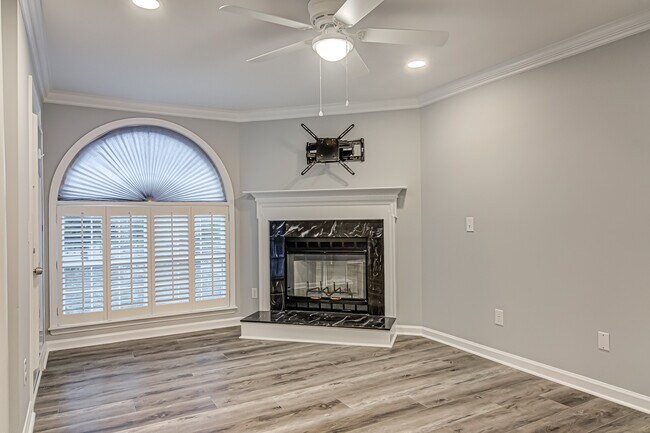 Building Photo - 3650 Morris Farm Dr