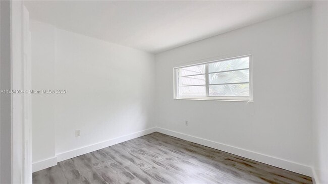 Building Photo - 8483 SW 137th Ave