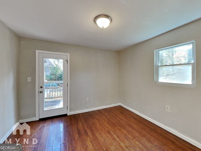 Building Photo - 3660 Hill Acres Rd SW