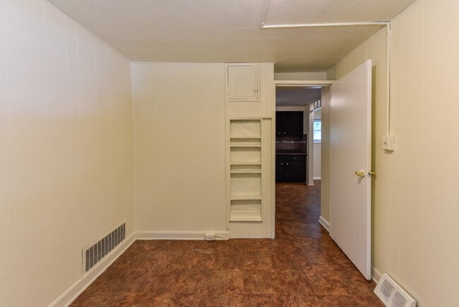 Building Photo - 6850 Strand Ave