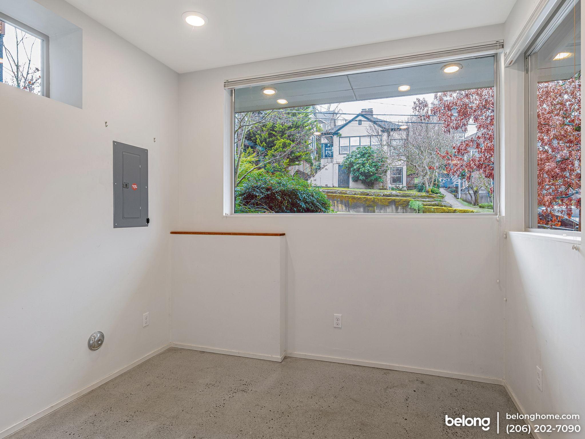 Building Photo - 1720 27th Ave