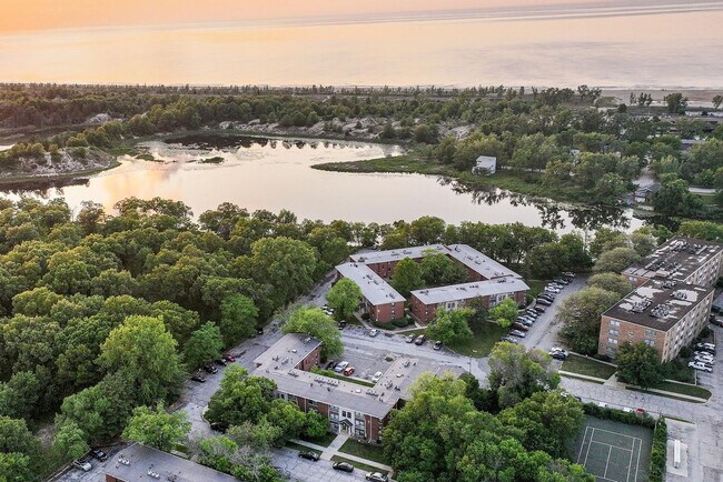 Building Photo - 234 N Hamilton St