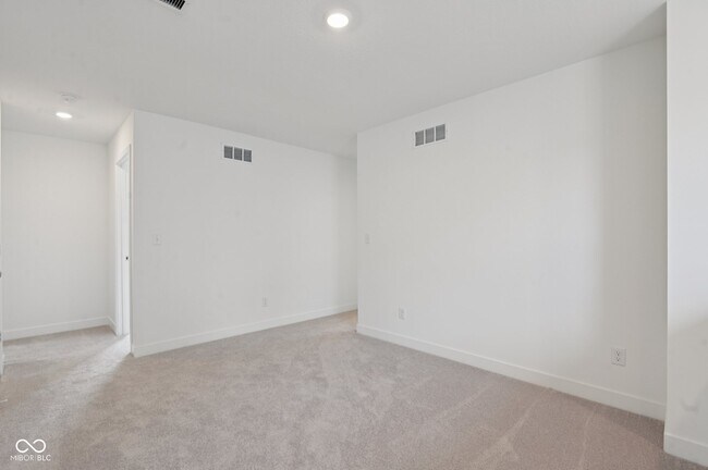 Building Photo - 15480 Postman Rd