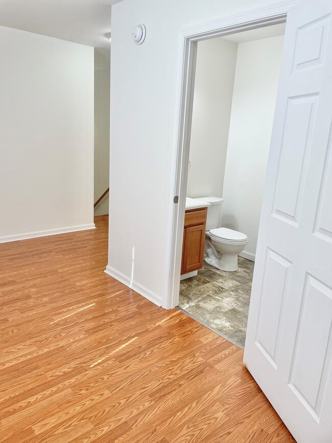 Building Photo - 5164 Main St