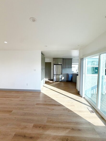 Living Room to Kitchen - 626 N Irena Ave