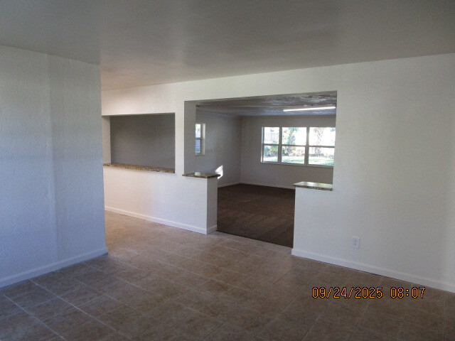 Building Photo - 715 Essex Rd