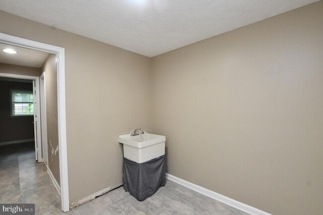 Building Photo - 350 Copperfield Ln