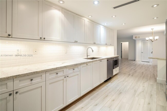 Building Photo - 1111 Crandon Blvd